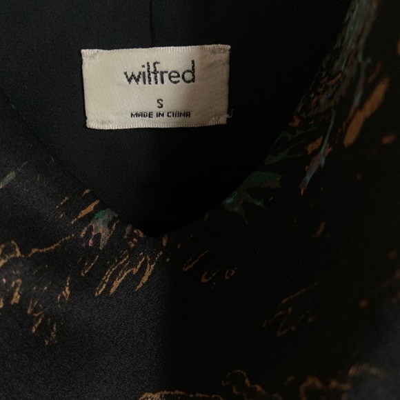 Aritzia Wilfred top. - Picture 2 of 2